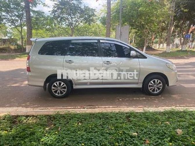 Toyota Innova Bạc-295tr