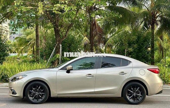 Mazda Mazda 3 Vàng cát