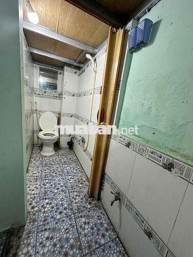 phòng có gác đối diện bến xe miền đông