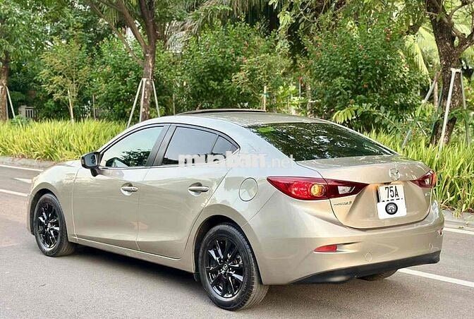 Mazda Mazda 3 Vàng cát