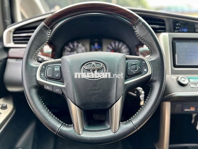 Toyota Innova Venturer AT 2018 Đen 91.000 km
