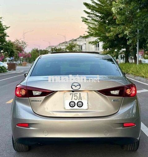 Mazda Mazda 3 Vàng cát
