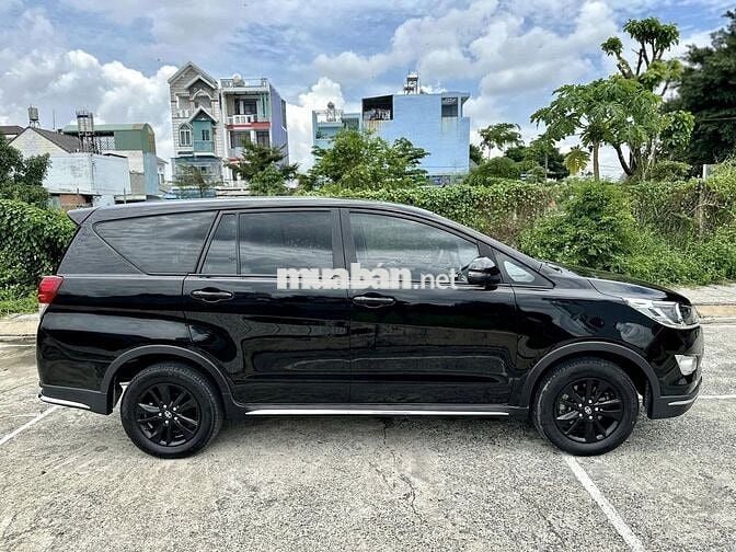 Toyota Innova Venturer AT 2018 Đen 91.000 km