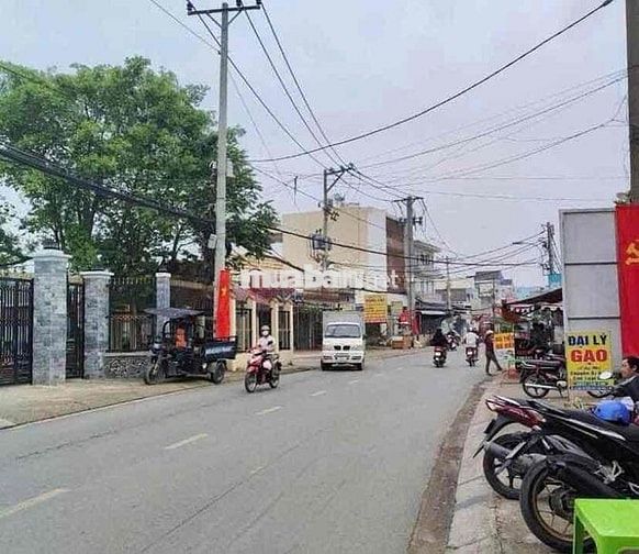 nhà kẹt tiền cần bán: lh @932961506