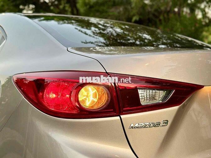 Mazda Mazda 3 Vàng cát