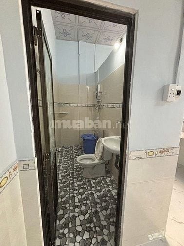 Cho thuê nhà nguyên căn đường Trần Văn Khánh (100m2)