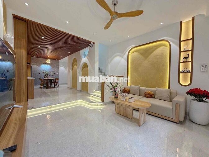 CHO THUÊ NHÀ 3 TẦNG ĐẸP KÍNH NỞ HẬU – CÓ GÓC CHILL THƯ GIÃN