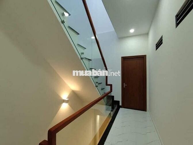 Cho thuê nhà mới Phạm Văn Chí, 4 tầng, chỉ 14.5tr/tháng