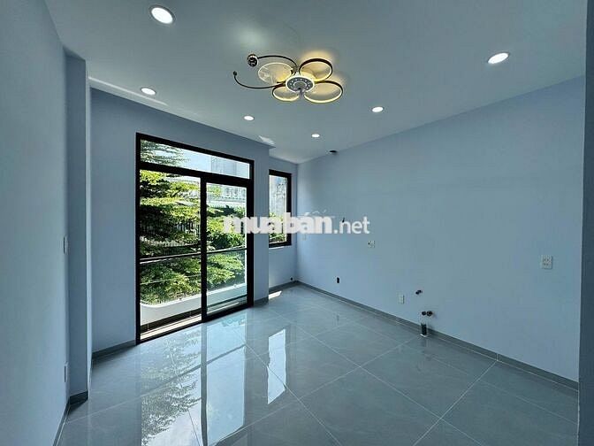 CẦN BÁN NHÀ ĐẸP 4 TẦNG ĐƯỜNG TX52 THỚI AN-HẺM XE HƠI 8.3M- 5.3 TỶ