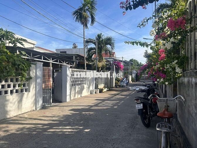 Bán Nhà đường Bình Kỳ - Ngũ Hành Sơn - Cách Nam Hoà Xuân 1km