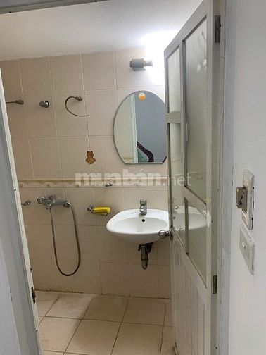Chính chủ cho thuê nhà nguyên căn ngõ Lương Sử C, Đống Đa, Hà Nội