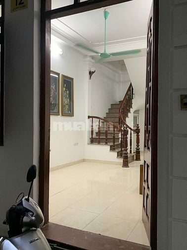 Chính chủ cho thuê nhà nguyên căn ngõ Lương Sử C, Đống Đa, Hà Nội