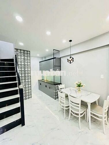 Bán nhà Âu Cơ, DTSD 40M2, hỗ trợ vay bank, chỉ hơn 2 tỷ thương lượng