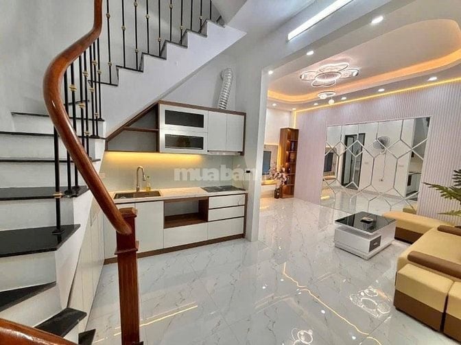 Bán Nhà Phố Cổ, Thọ Lão, Hai Bà Trưng 30m, 5 tầng, mt 4m, giá 8.6 tỷ.