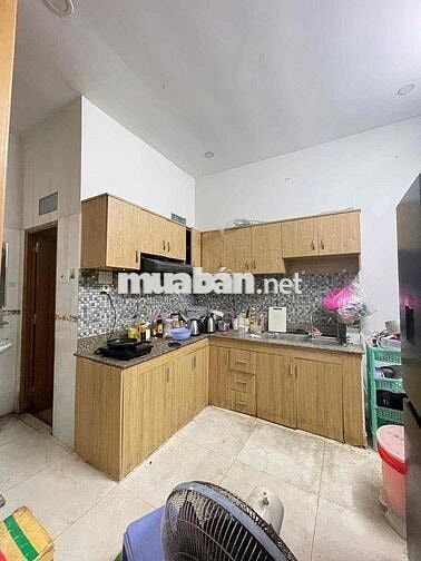 Chủ gửi căn nhà ở quận 10 đường Nguyễn Tiểu La giá 5.1 Tỷ 4.5x8m 4 tần