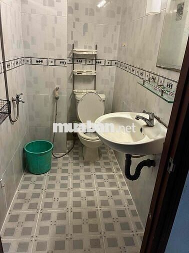 01 phòng Ban Công, có nội thất, (gần Phan Xích Long) 140 Nguyễn Lâm