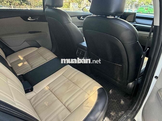 Kia Cerato 2021 Tự động Trắng