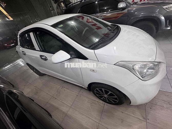 Hyundai Grand i10 Trắng 5 chỗ 2017