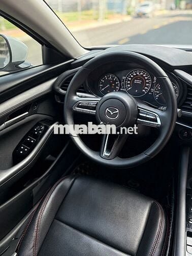 Mazda Mazda 3 Deluxe 2022 Trắng 30.000 km