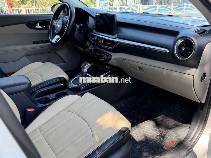 Kia Cerato 2021 Tự động Trắng