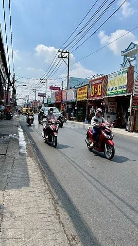 Cho thuê nhà dt 120m2 mặt tiền Phan Văn Hớn gần chợ Đại Hải