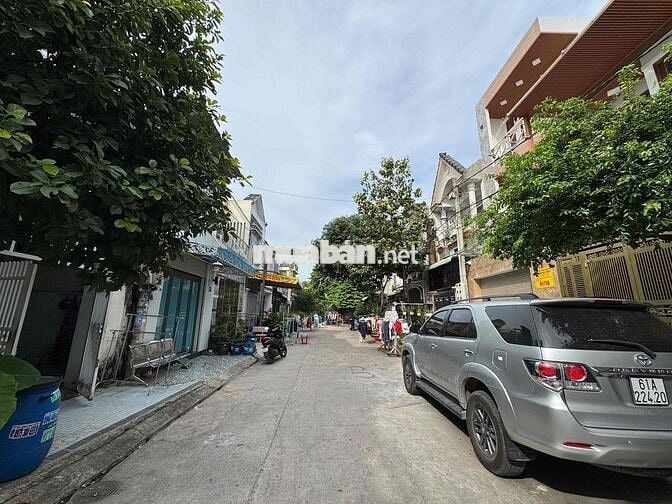 CC Cho Thuê Nhà Ngay Ngã Tư Chiêu Liêu 4x15m - 2 Tầng - 1/8 nhận nhà