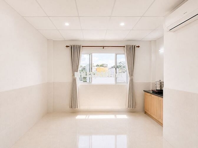 PHÒNG CỬA SỔ MỚI XÂY GẦN GA SÀI GÒN - CẦU LÊ VĂN SỸ