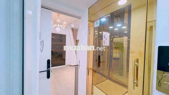 cho thuê mặt bằng tầng trệt  2mặt tiền c
