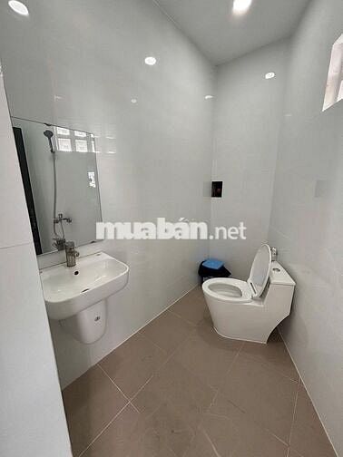 STUDIO NHỎ XINH NGAY KDC ĐẠI NGÂN - 25M2 - FULL NT - BAN CÔNG -FREE XE