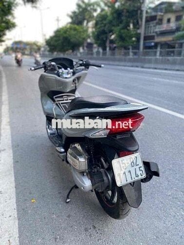 Honda PCX chính chủ đời cao zin đẹp như mới
