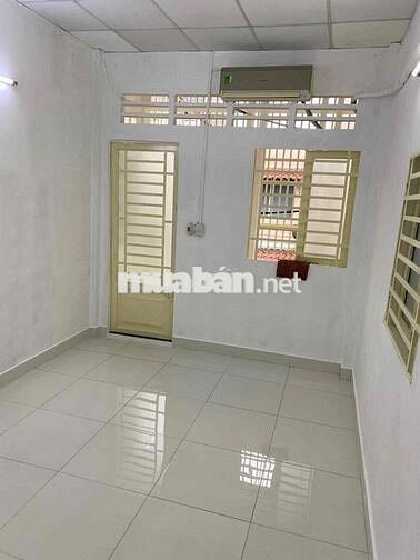 NHỈNH 4 TỶ HXH THÔNG GẦN CHỢ BÀ CHIỂU SÁT Q1 KHU TOÀN NHÀ CAO TẦNG