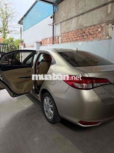Toyota Vios Số tự động 42.352 km Vàng cát