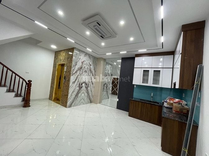 Chính chủ cần bán nhà ngõ 97 Thái Thịnh 35mx6 tầng, thang máy, vào ở l
