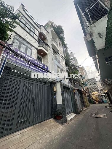 NHỈNH 4 TỶ HXH THÔNG GẦN CHỢ BÀ CHIỂU SÁT Q1 KHU TOÀN NHÀ CAO TẦNG