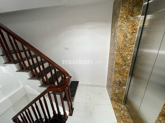 Chính chủ cần bán nhà ngõ 97 Thái Thịnh 35mx6 tầng, thang máy, vào ở l