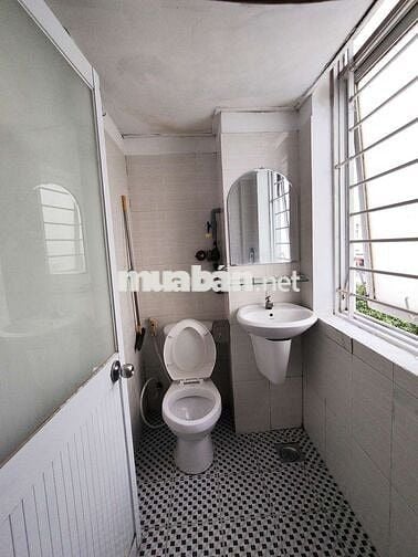 CHÍNH CHỦ CHO THUÊ STUDIO BANCOL CỰC THOÁNG, CÓ THANG MÁY