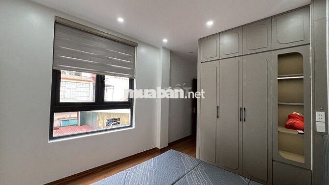 Ở ngay , nhà đẹp thoáng sáng - 32m2 x 6T . TT Ba Đình . Pháp lý sạch 