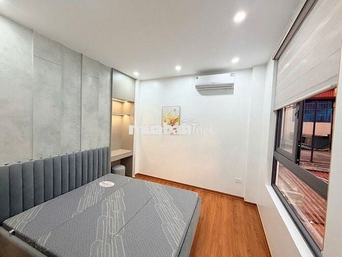 Ở ngay , nhà đẹp thoáng sáng - 32m2 x 6T . TT Ba Đình . Pháp lý sạch 