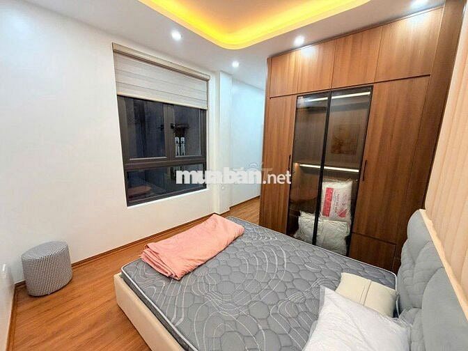 Ở ngay , nhà đẹp thoáng sáng - 32m2 x 6T . TT Ba Đình . Pháp lý sạch 