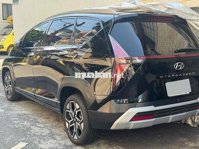 Hyundai StargazerX 2025 Đen 7 chỗ Tự động