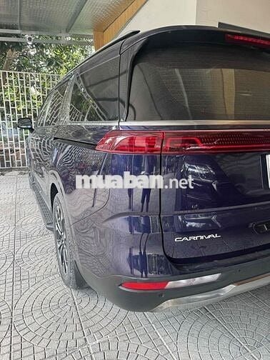 Kia Carnival Premium 8 chỗ Xanh 19000 km