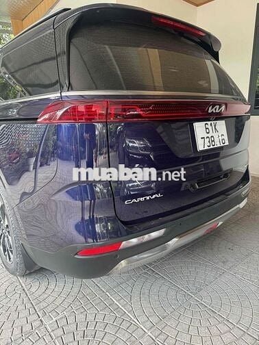 Kia Carnival Premium 8 chỗ Xanh 19000 km