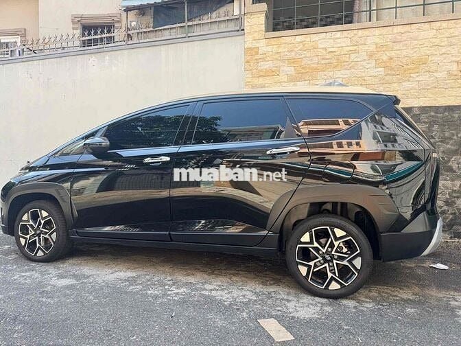 Hyundai StargazerX 2025 Đen 7 chỗ Tự động