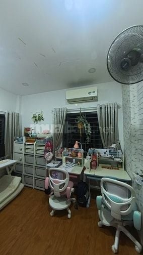 BÁN NHÀ HẺM 5 MÉT CÁCH MẠNG THÁNG 8 TÂN BÌNH