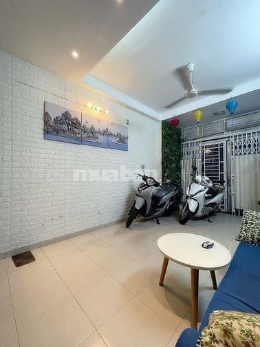 BÁN NHÀ HẺM 5 MÉT CÁCH MẠNG THÁNG 8 TÂN BÌNH