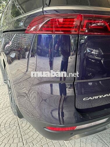 Kia Carnival Premium 8 chỗ Xanh 19000 km