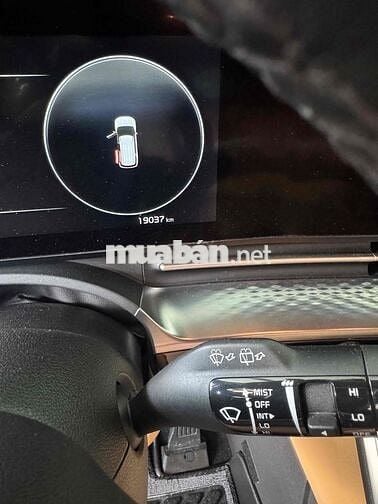 Kia Carnival Premium 8 chỗ Xanh 19000 km