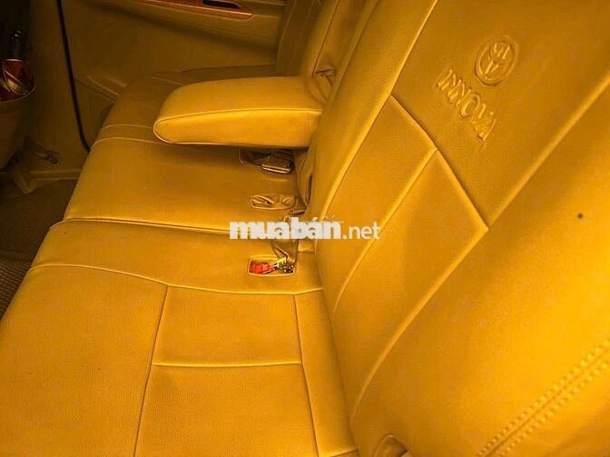 Toyota Innova V 2008 Tự động màu bạc