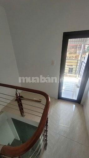Cho thuê nhà nguyên căn 5 tầng ở ngõ Hòa Bình 7
