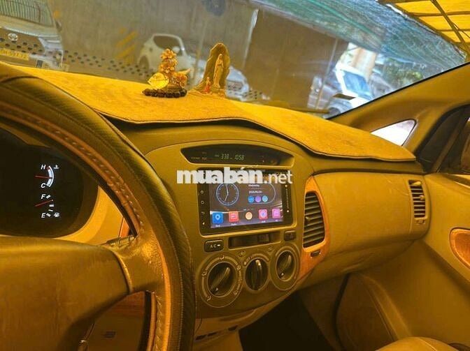 Toyota Innova V 2008 Tự động màu bạc